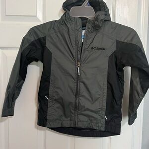 Columbia Gray and Black Raincoat Lightweight Weather-Resistant